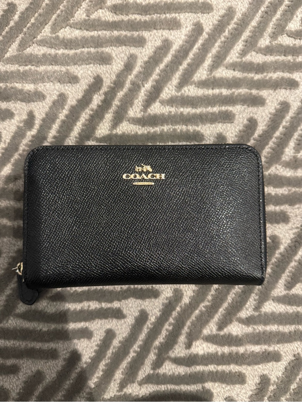 Coach Black Leather Zip-Around Wallet with Gold Logo - Picture 3 of 8